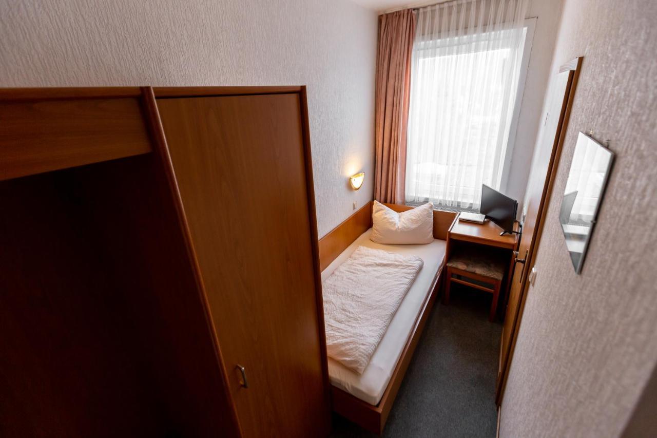 Hotel Froehlich-Hoeche 우슬라 외부 사진