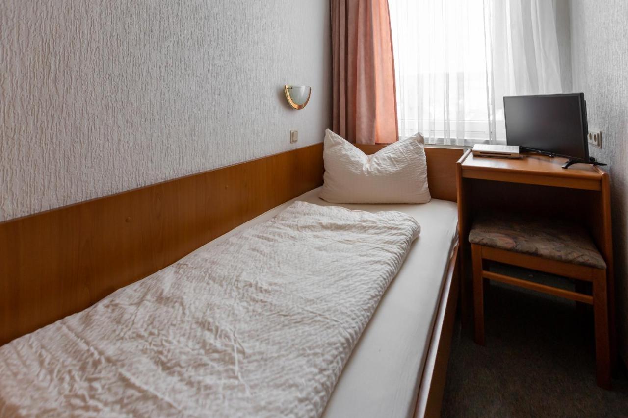Hotel Froehlich-Hoeche 우슬라 외부 사진